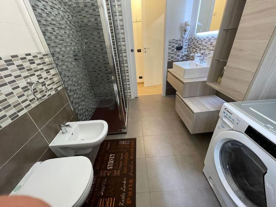 Nel Quartiere Bayres Suite Completamente Rinnovata Mailand Exterior foto